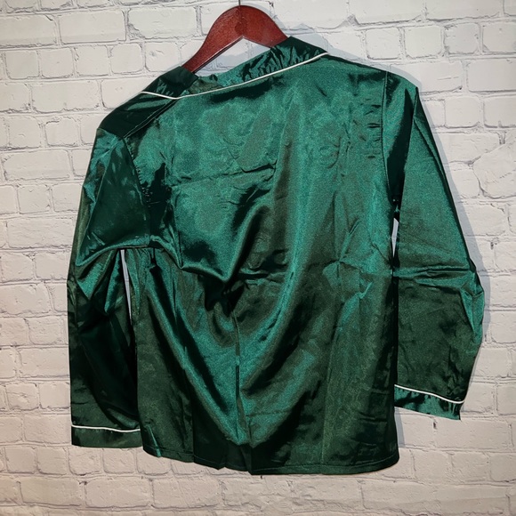 BRAND NWT Dark Green Silky button down top size M - Picture 7 of 7